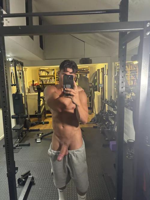 I like showing off my cock