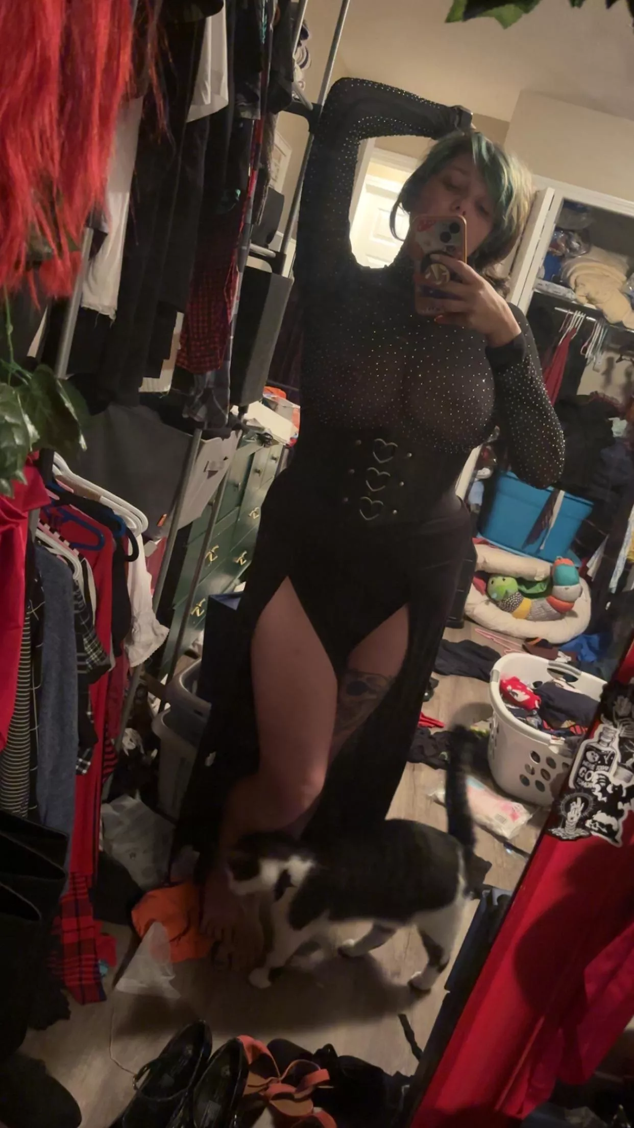 I wear this to the bar, what you doing 