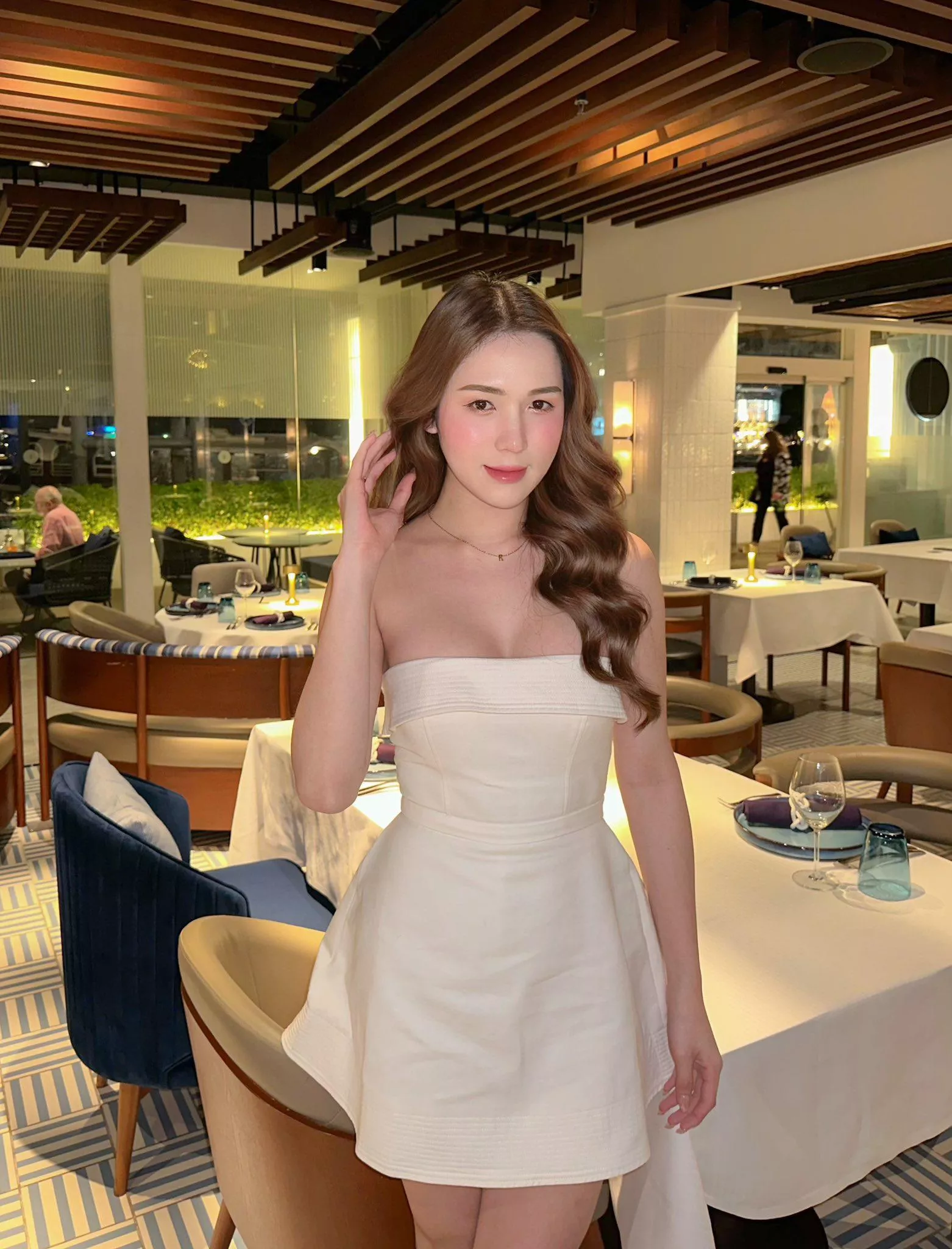 if you're a straight dude into tranny fantasies, leave a heart below