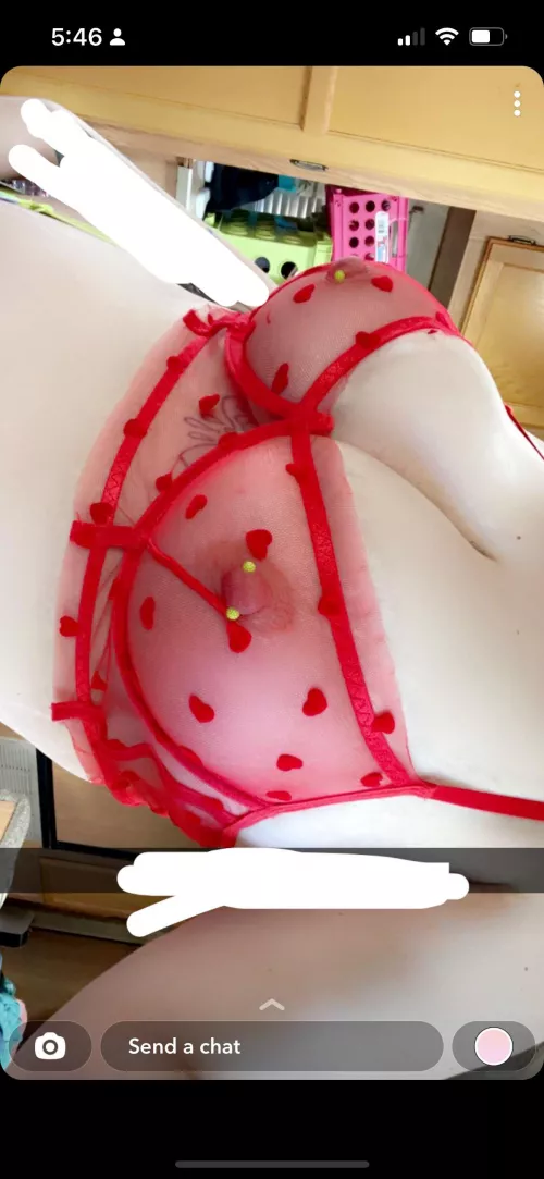 My wife wants to suck two cocks tonight, dm me I you wanna cum on these tits😏