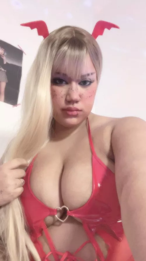 Pay day and weekend to spend, why not with me?? 😻