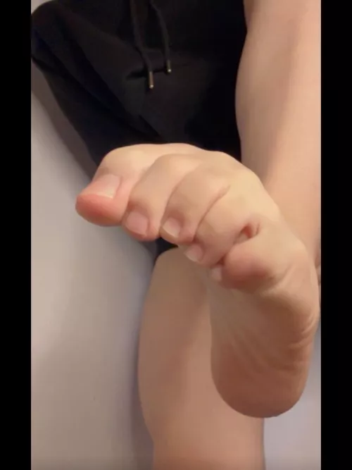 Should I paint my toe nails? 💖 oc