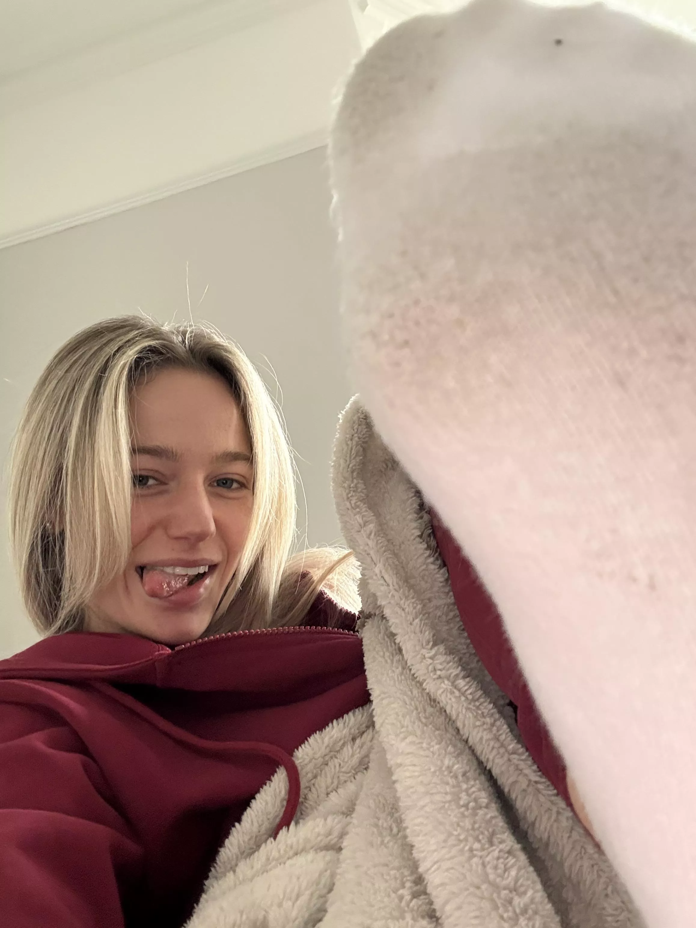 Stick your tongue out if you have stinky socks 🤭