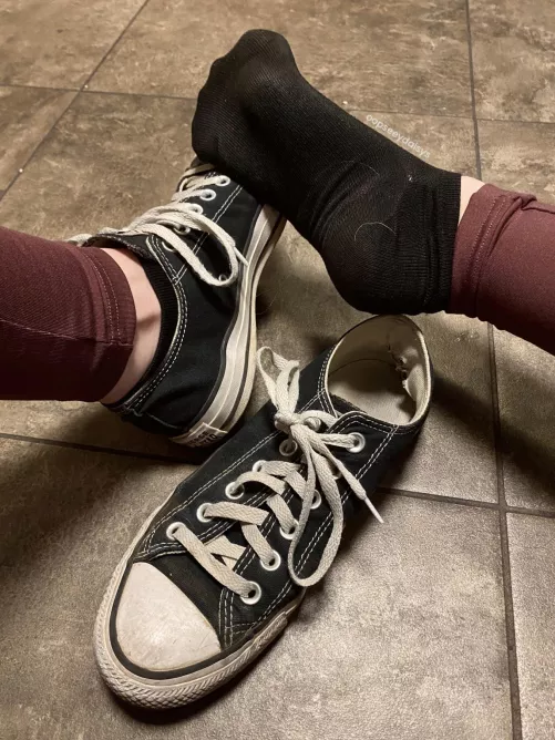 the gym locker room started smelling like my feet 🫣 [F]