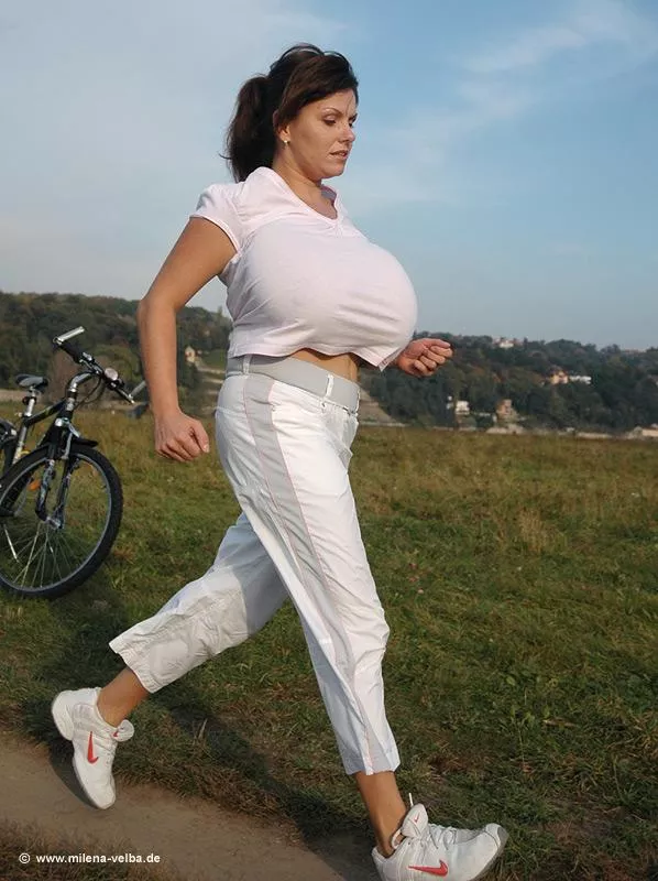 The streeeeeeeeeeeeeeetch on that top - Wow! 