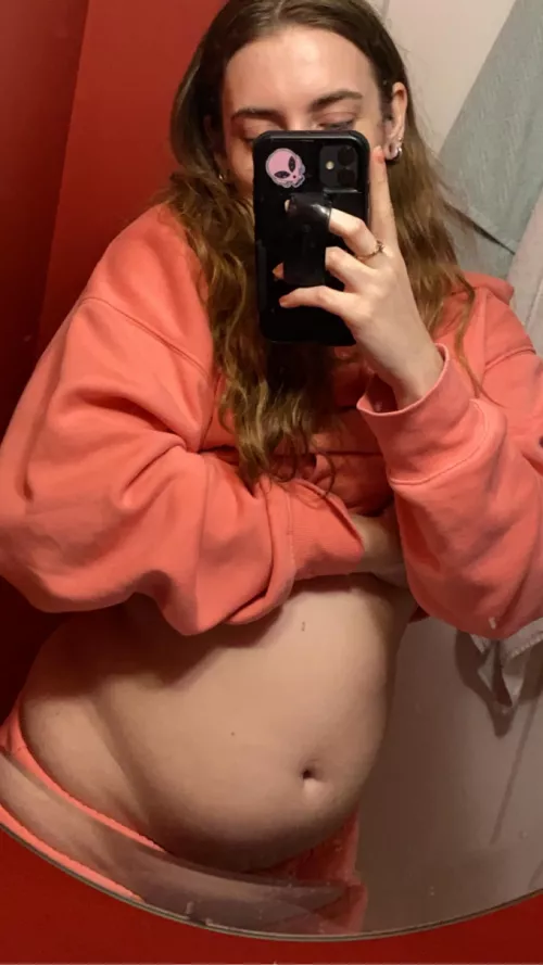 What's your favourite food for a girl to stuff herself round with~?