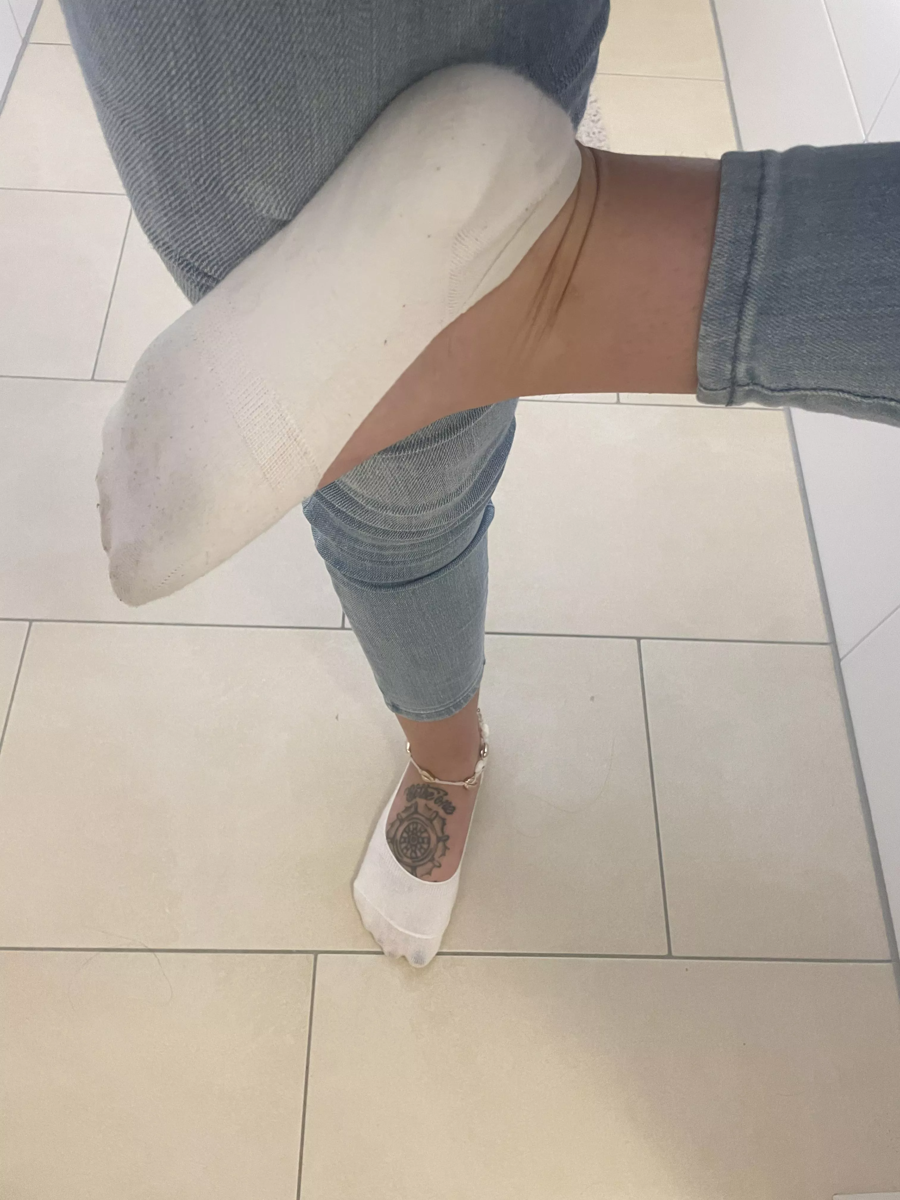 Who takes off my dirty socks with their teeth? 😈💭 oc