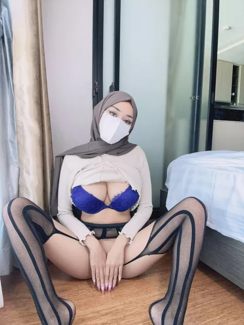 Would you fuck me despite the religion difference? 😏