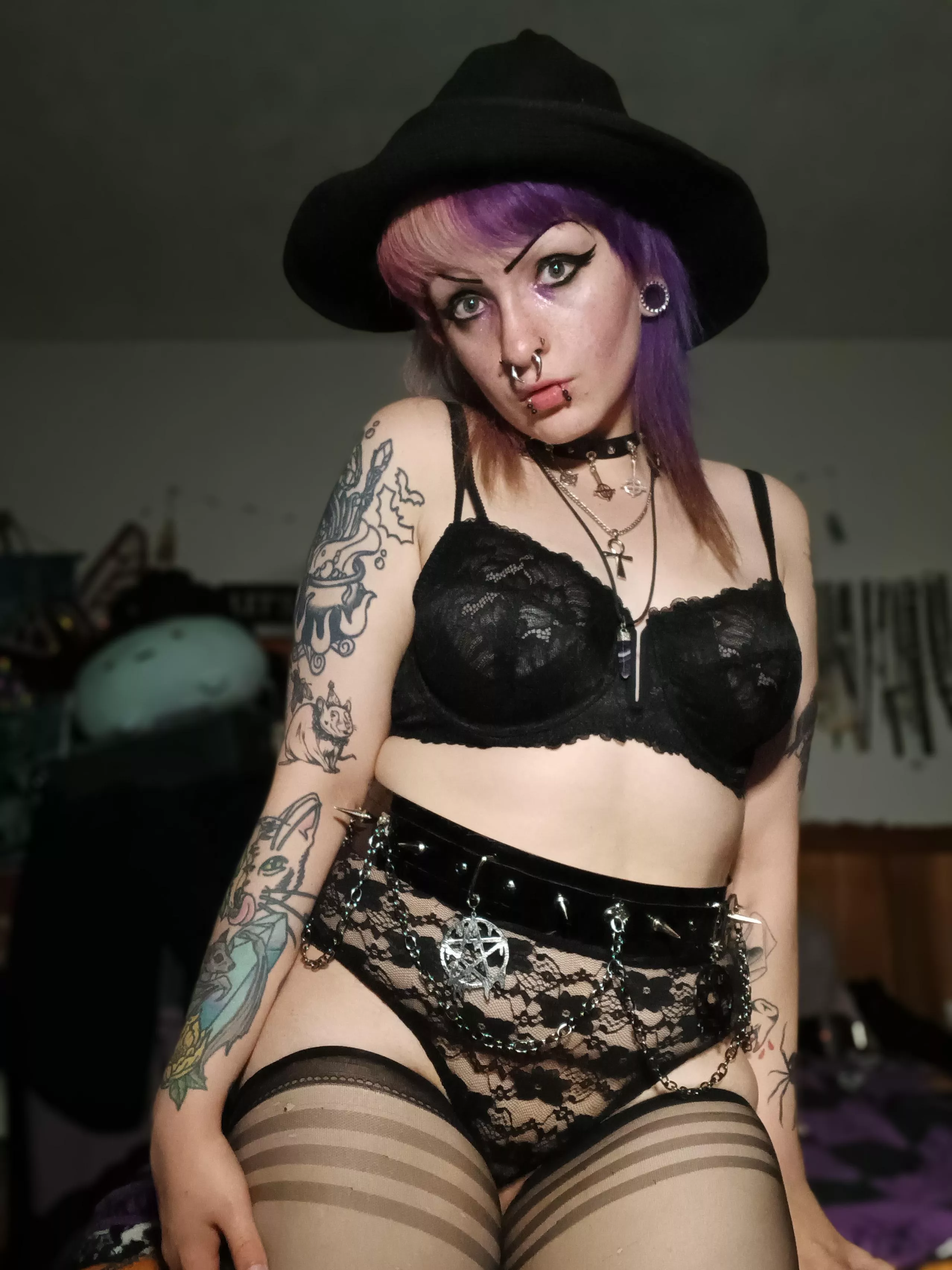 Your local goth witch 