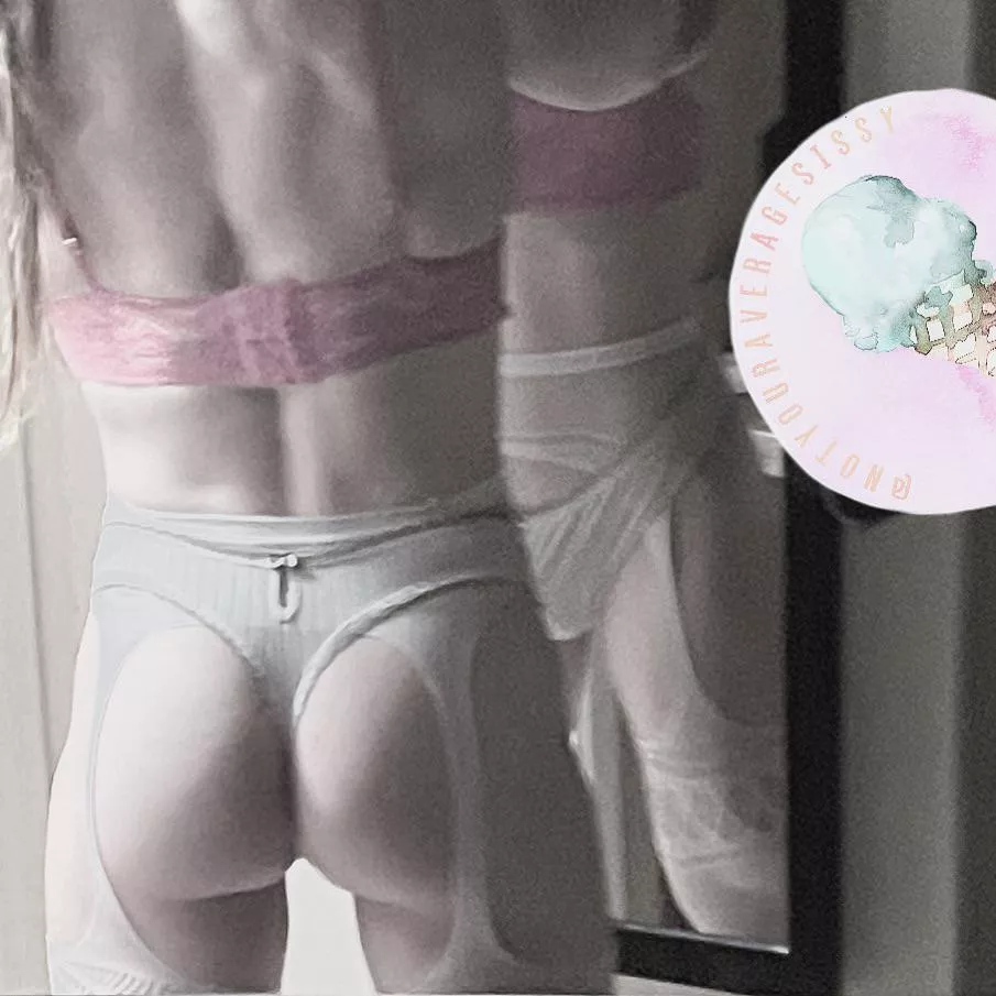 Your POV: so you discovered sissies and ran into me again and now you cannot get enough. I want you to tell me in great detail what does that feeling feel like? 🍿❤️‍🔥