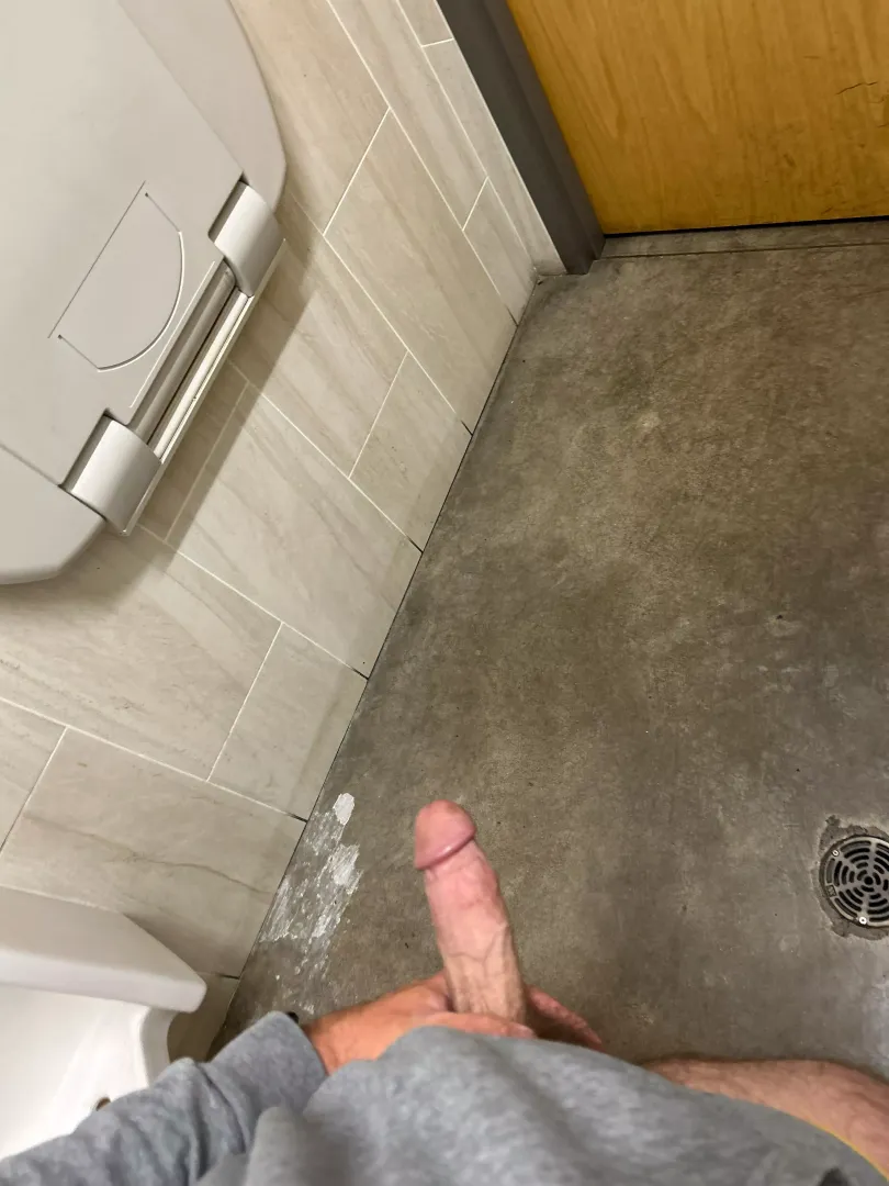28 male. Where are the trans and femboys at? 
