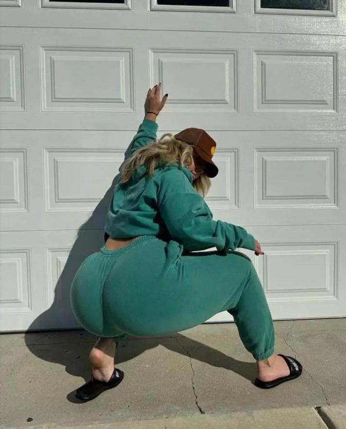 Are you brave enough to cum inside? 