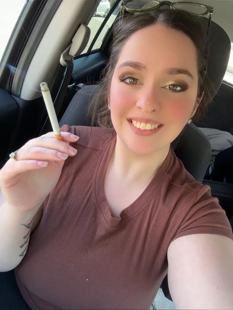 I can’t help but smile when I’m smoking🥰