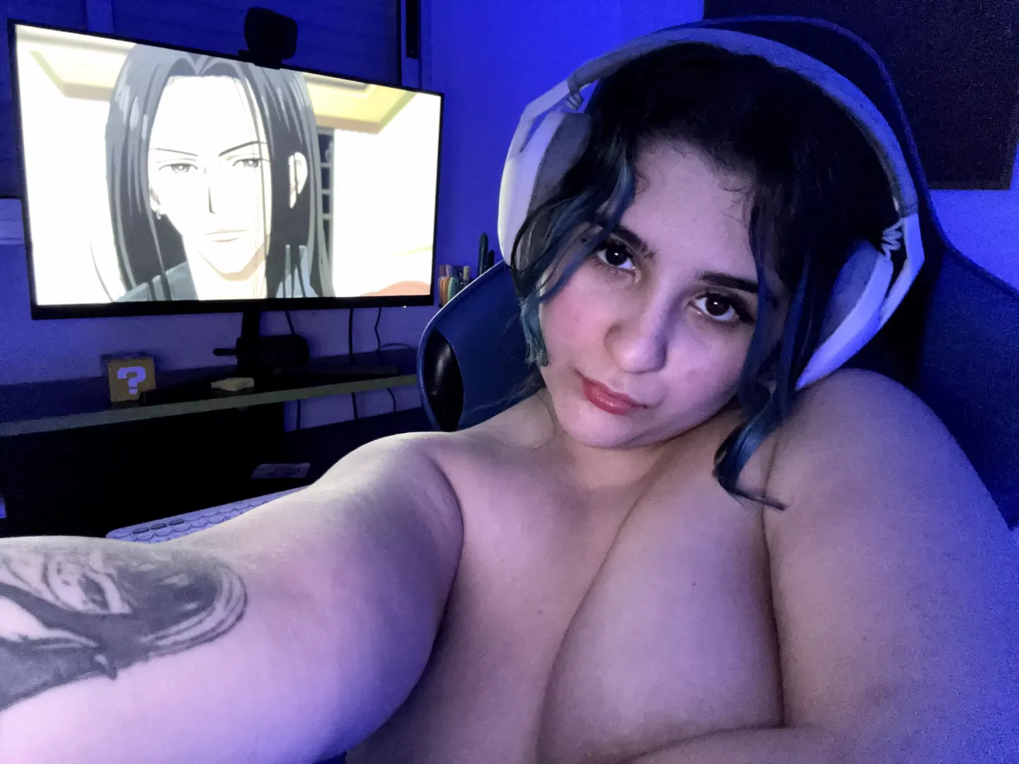 I wanna be your blue hair gf