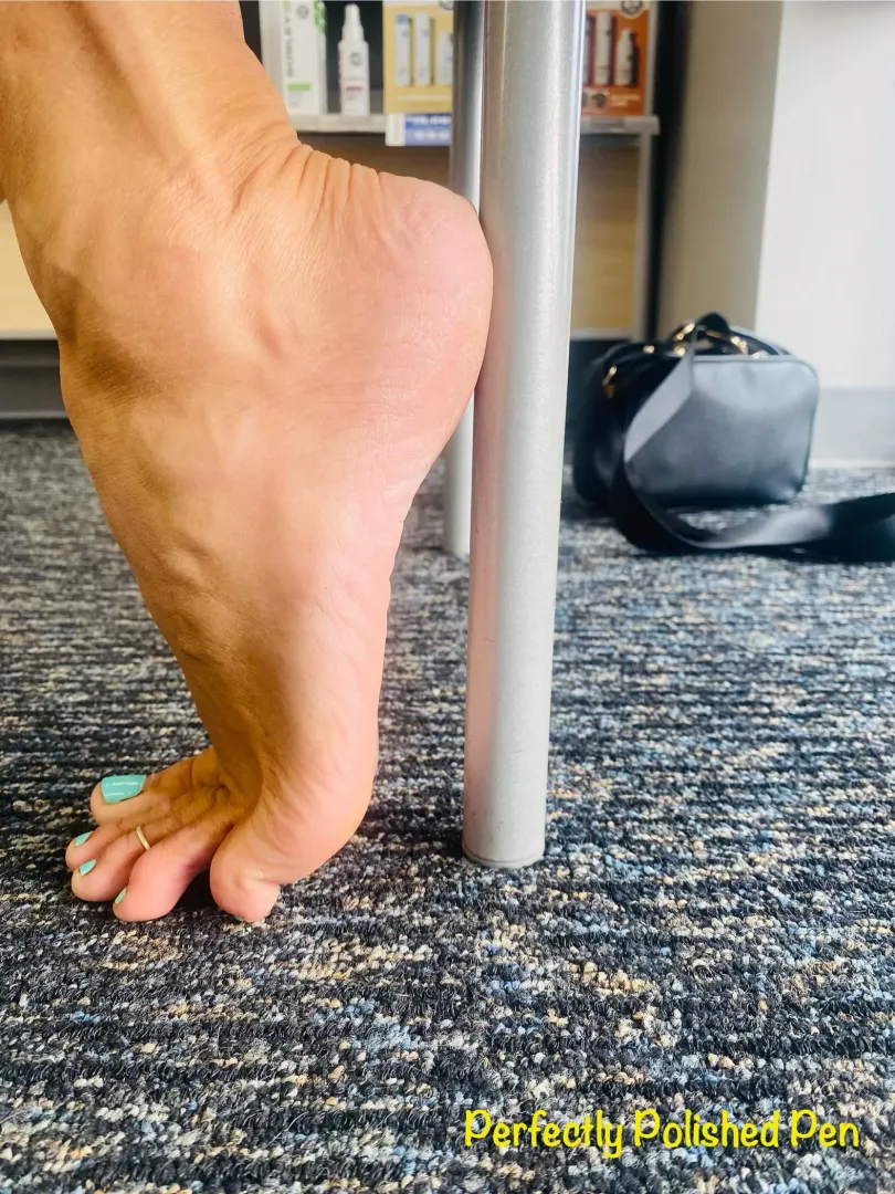 Just bare 10.5s at the salon. You dont mind do you? 