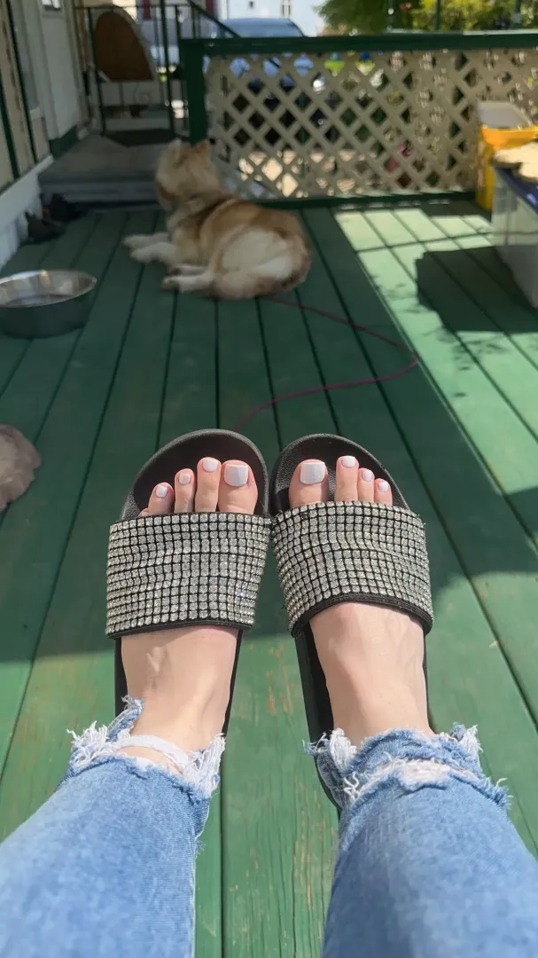 Like my feet? Pay for my pedi 