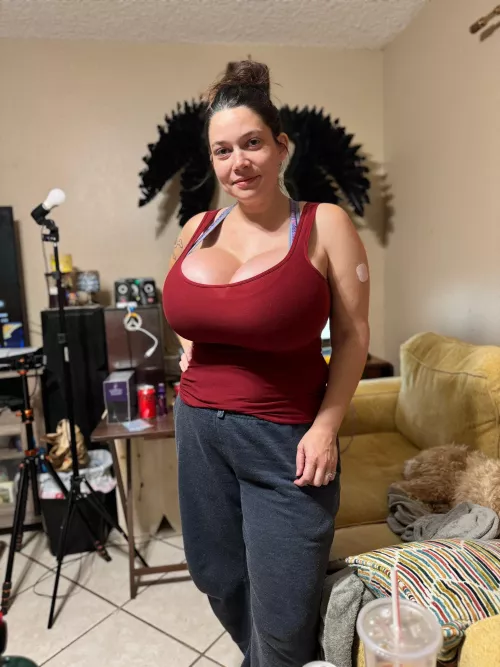 [M4F] I haven't been over to my friend's house since his parents got divorced. Turns out his mom treated herself to some plastic surgery once everything was done with!