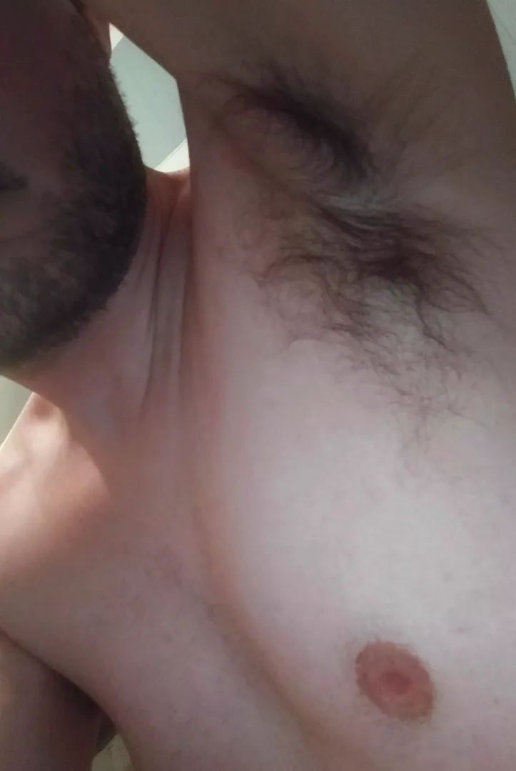 No deodorant all day.. who's down to play? 🐽