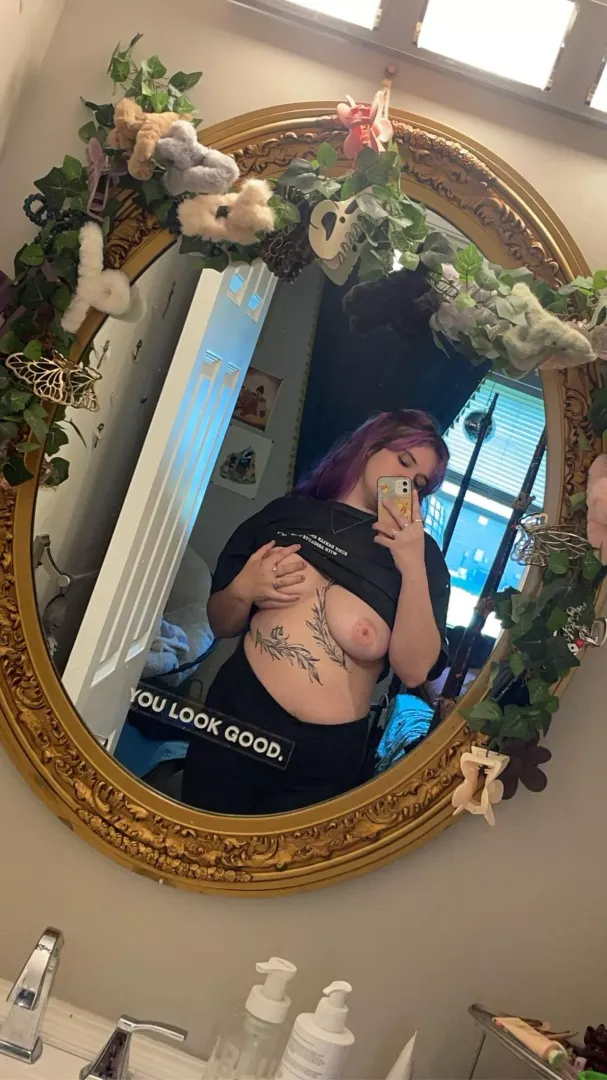Purple hair don’t care 😜