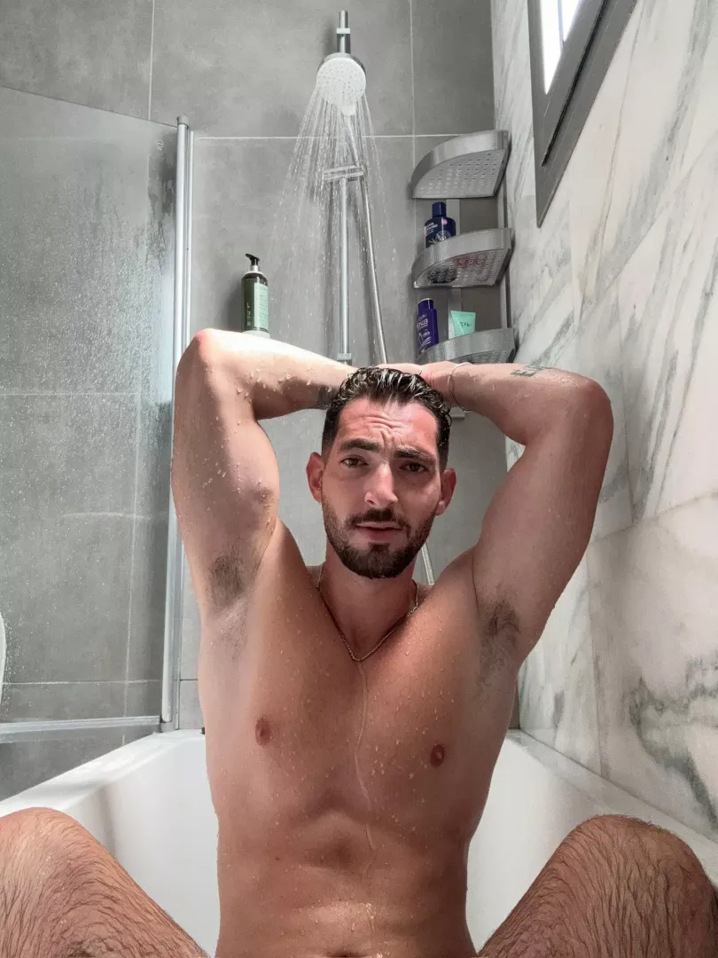 U like it wet ? 