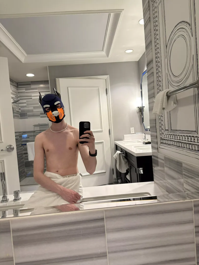 who's joining this twink pup for a bath?