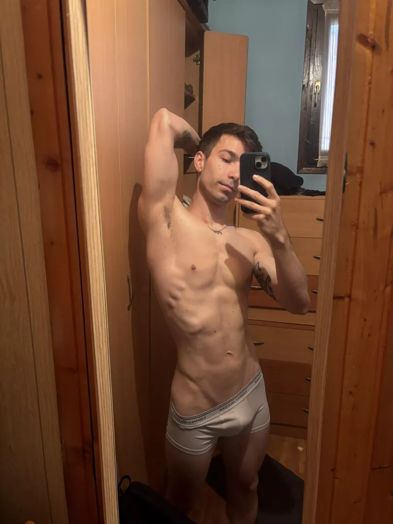 Would you smash?😋