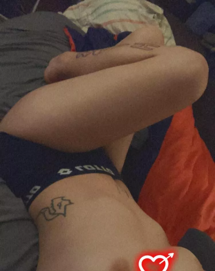 19 [F4M] Are you in to kinky goth girls? 