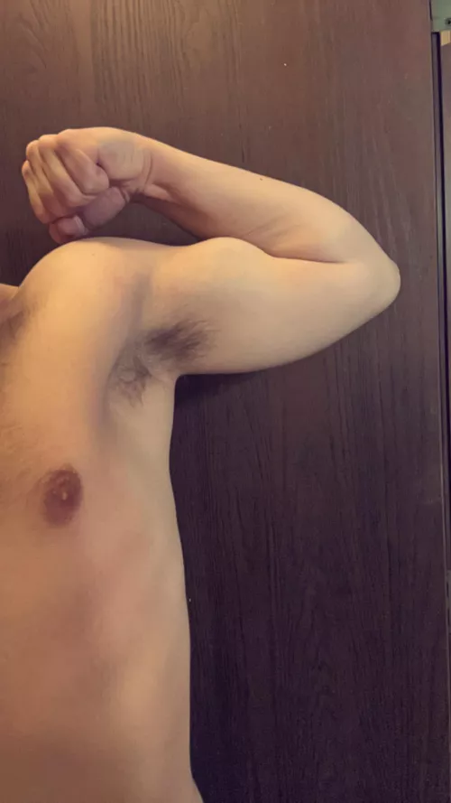 24 bi bro looking for bromance