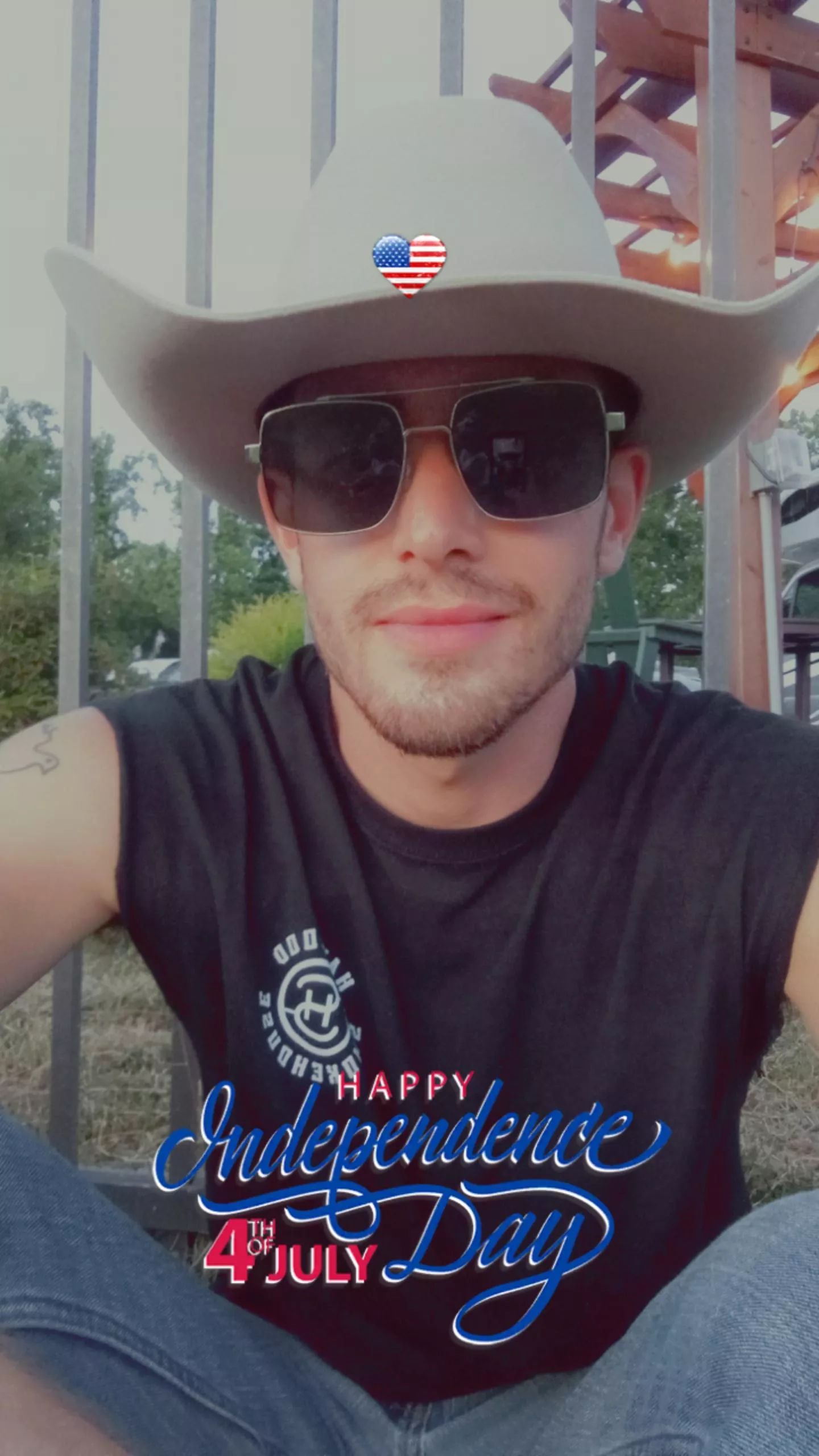 (28 Dallas M4F M4MF) Just posting in case any couples need a young guy for their weekend. I'm just in town for the week working. New to this lifestyle and want to put myself out there while I'm traveling. Not here to harass or send unsolicited material