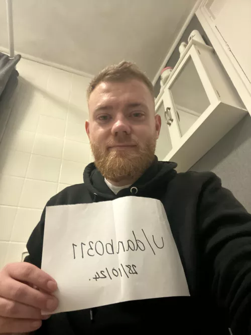 28 M South Wales Rhondda 🏴󠁧󠁢󠁷󠁬󠁳󠁿 