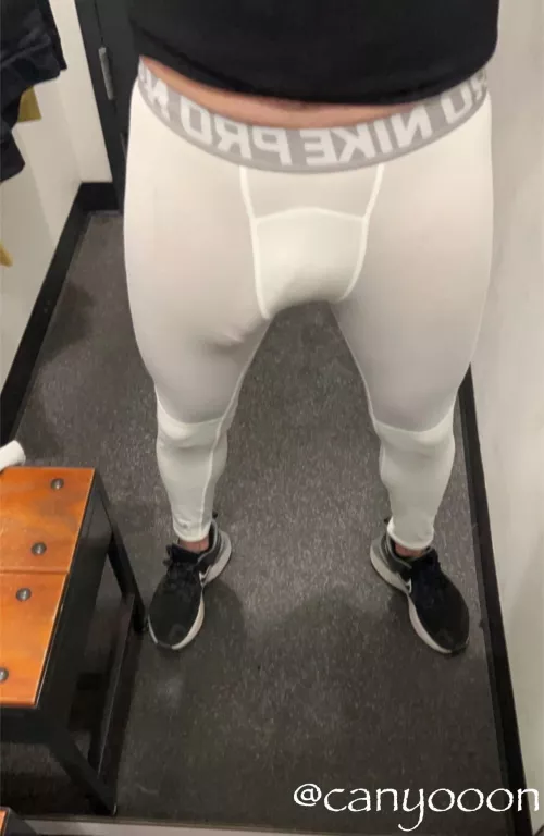 29 [m4f] dallas uptown 8inches BWC, looking for fun. DM open.