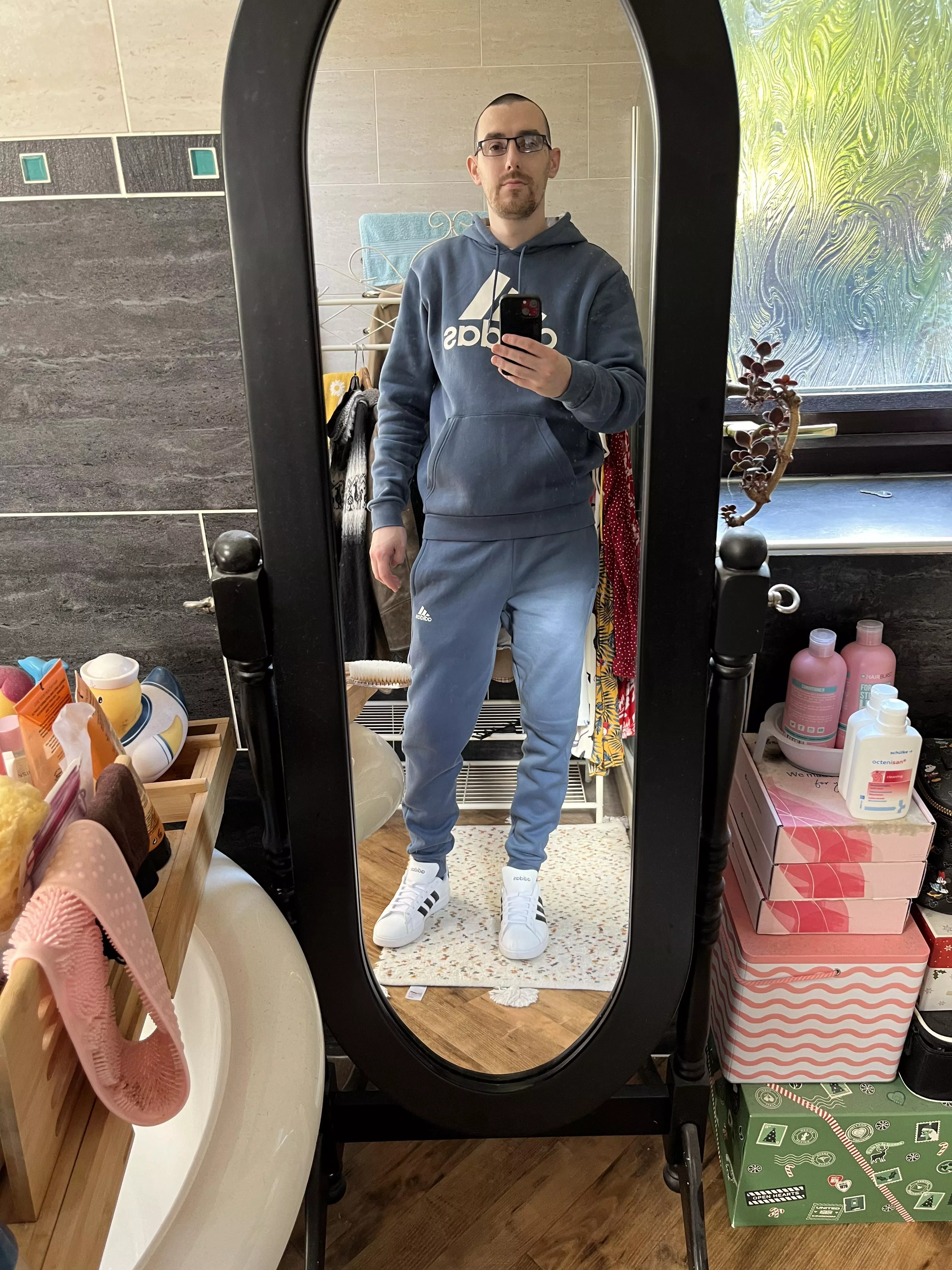 36 M4F Gateshead married looking for hookup maybe more 