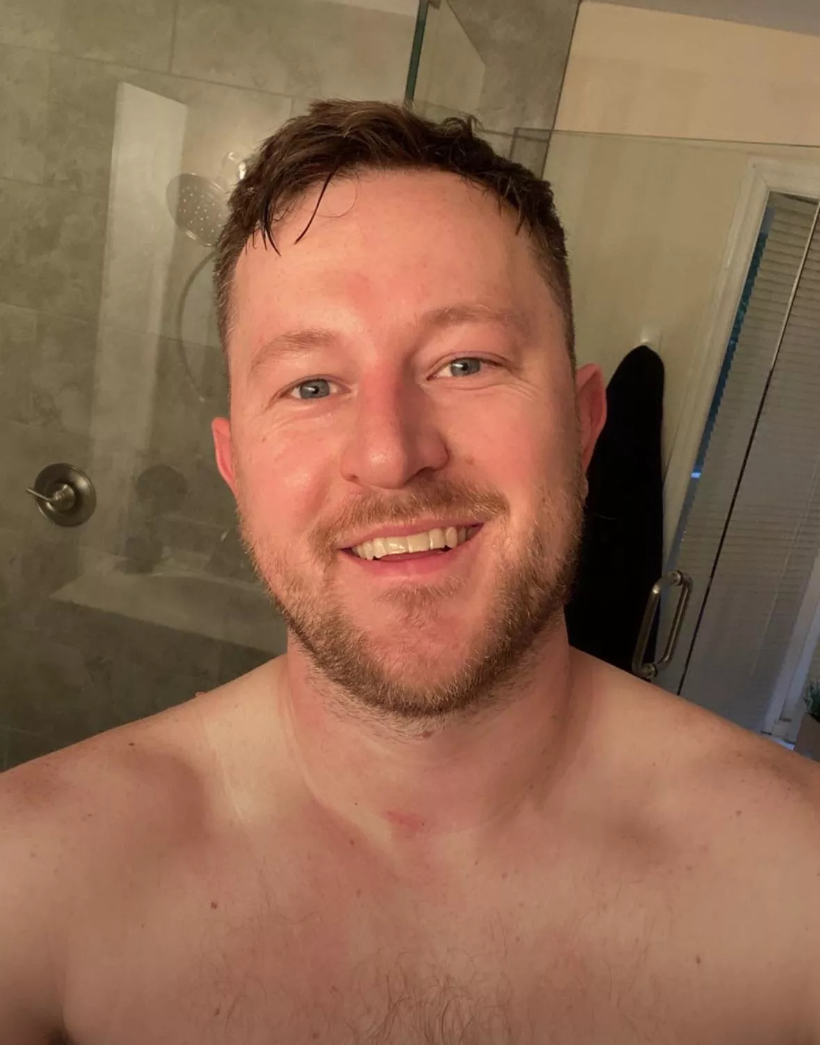 [38] smile after a morning shower hit the spot