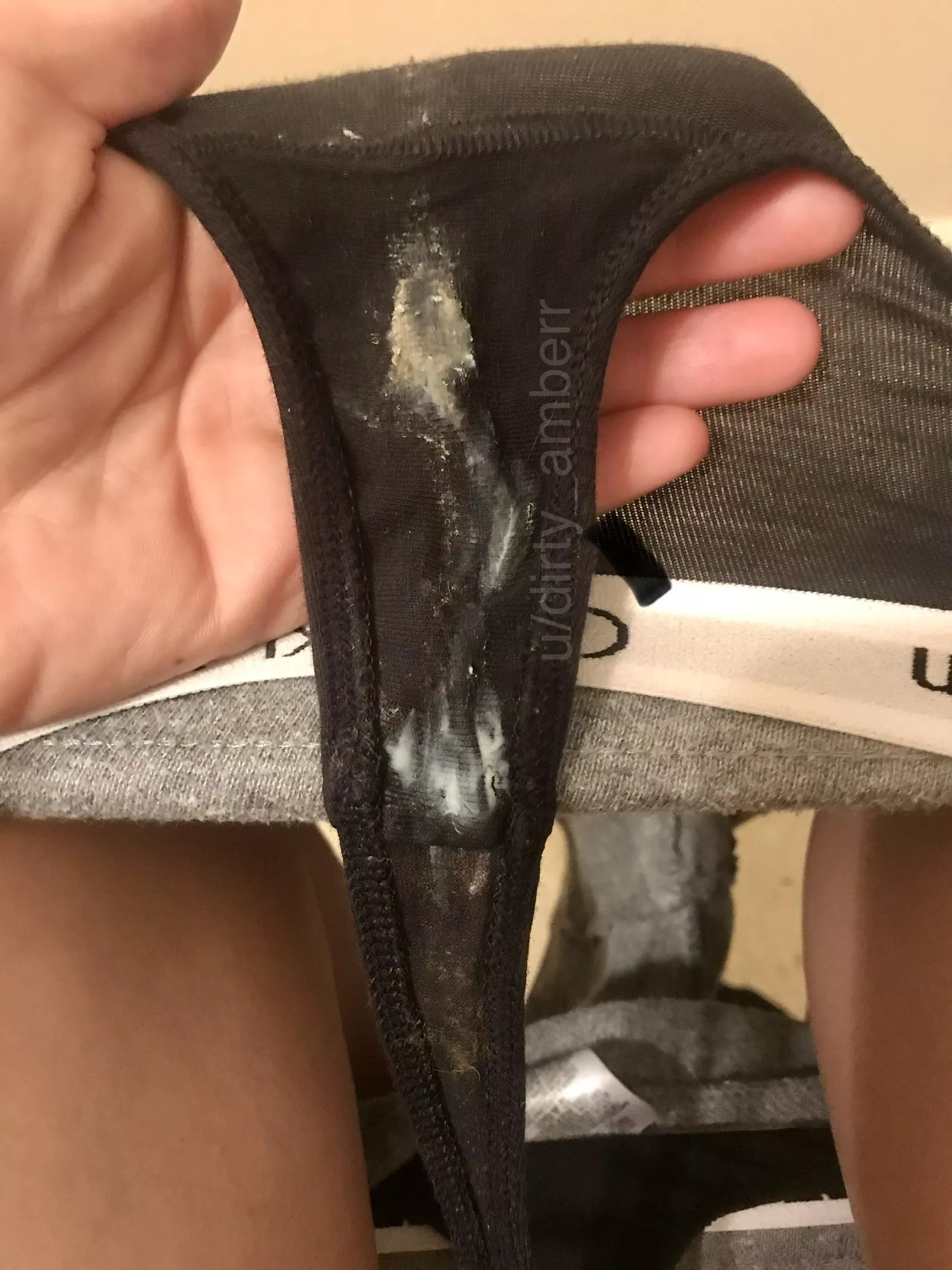 Are you sniffing or licking first 