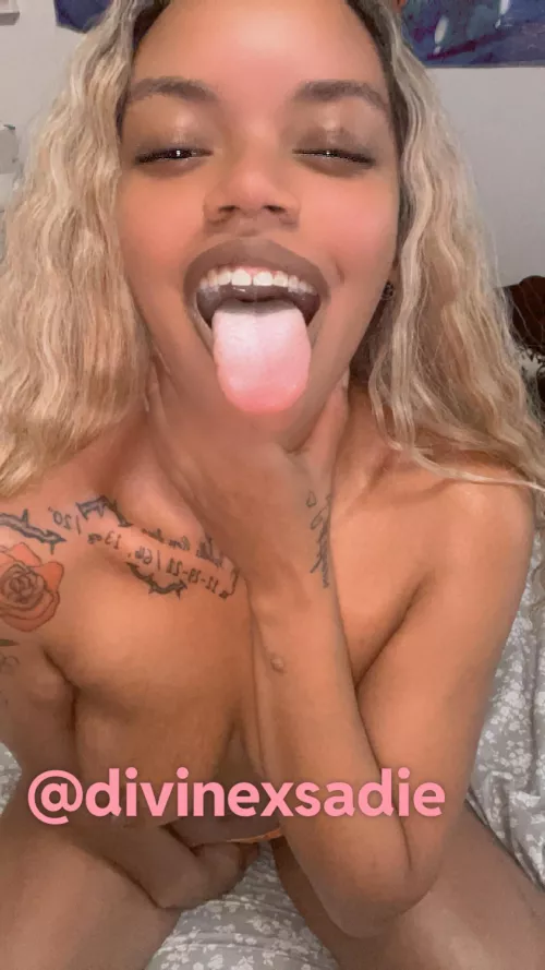 Come fuckkk me daddy 🥵