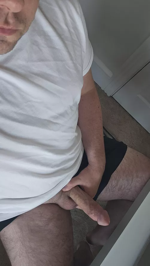 Come over here and get under my desk bro. I'm not going to tell you twice. Hmu 