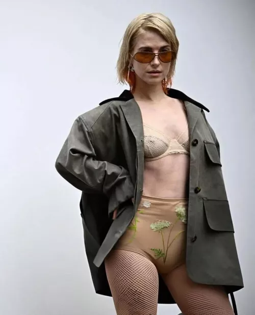 Confident and sexy outfit