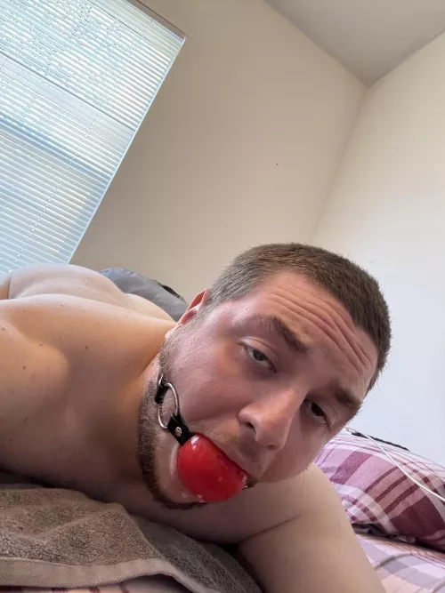 Dazed and gagged and in position 🤤