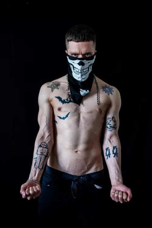 DO YOU LIKE MY SPOOKY TATOOES?