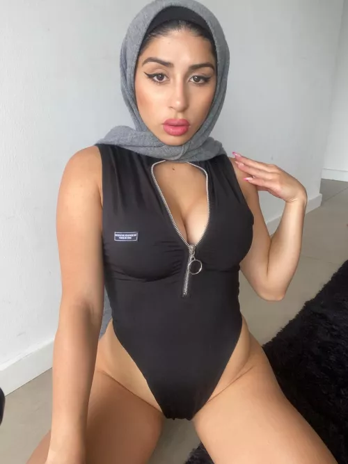 Do you like seeing me on my knees? 