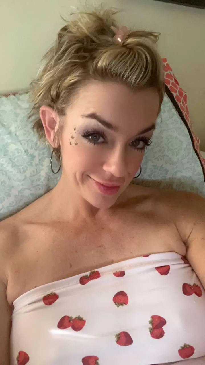 do you want to do hot yoga with me