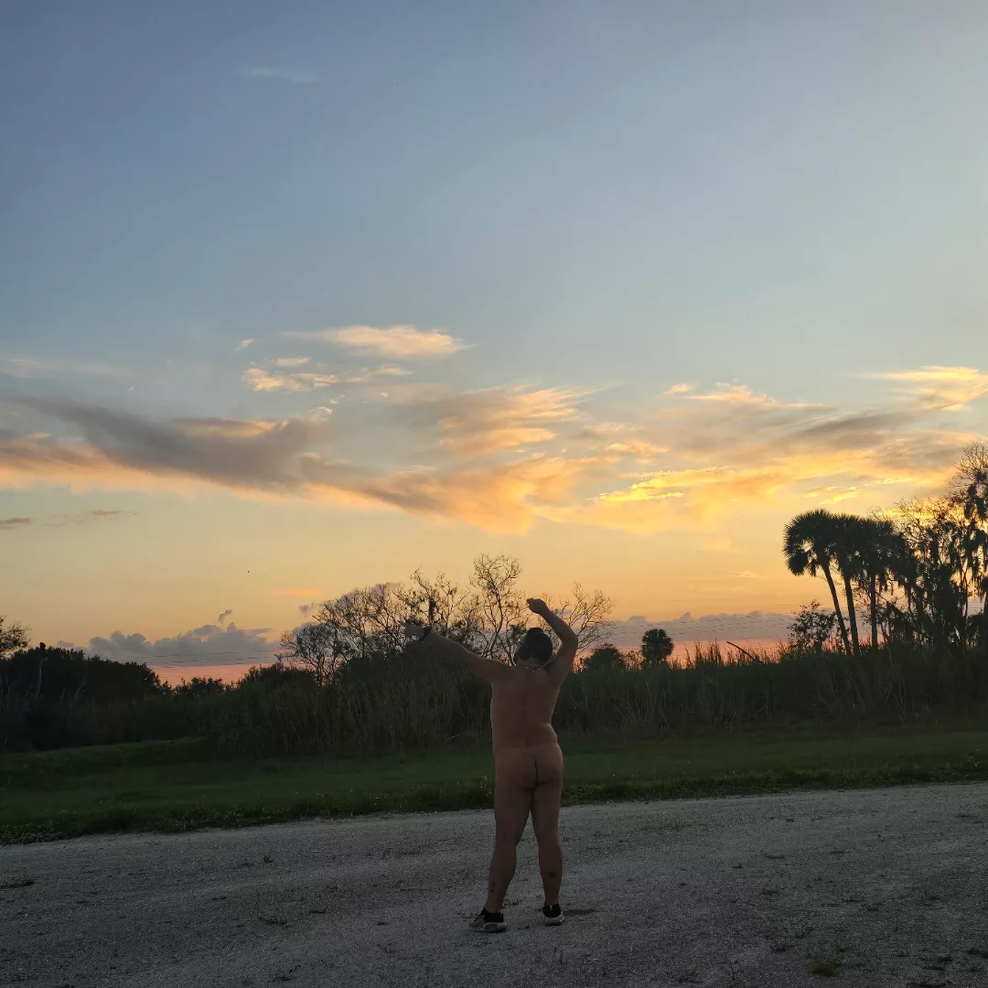 Exploring the wilds of Florida, the naturist way. 🌿