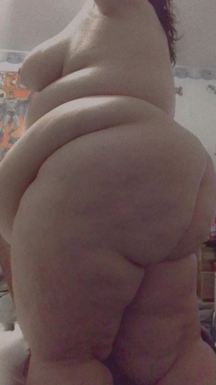 Feeling insecure about my body 🥺 please tell me your favorite thing about my body