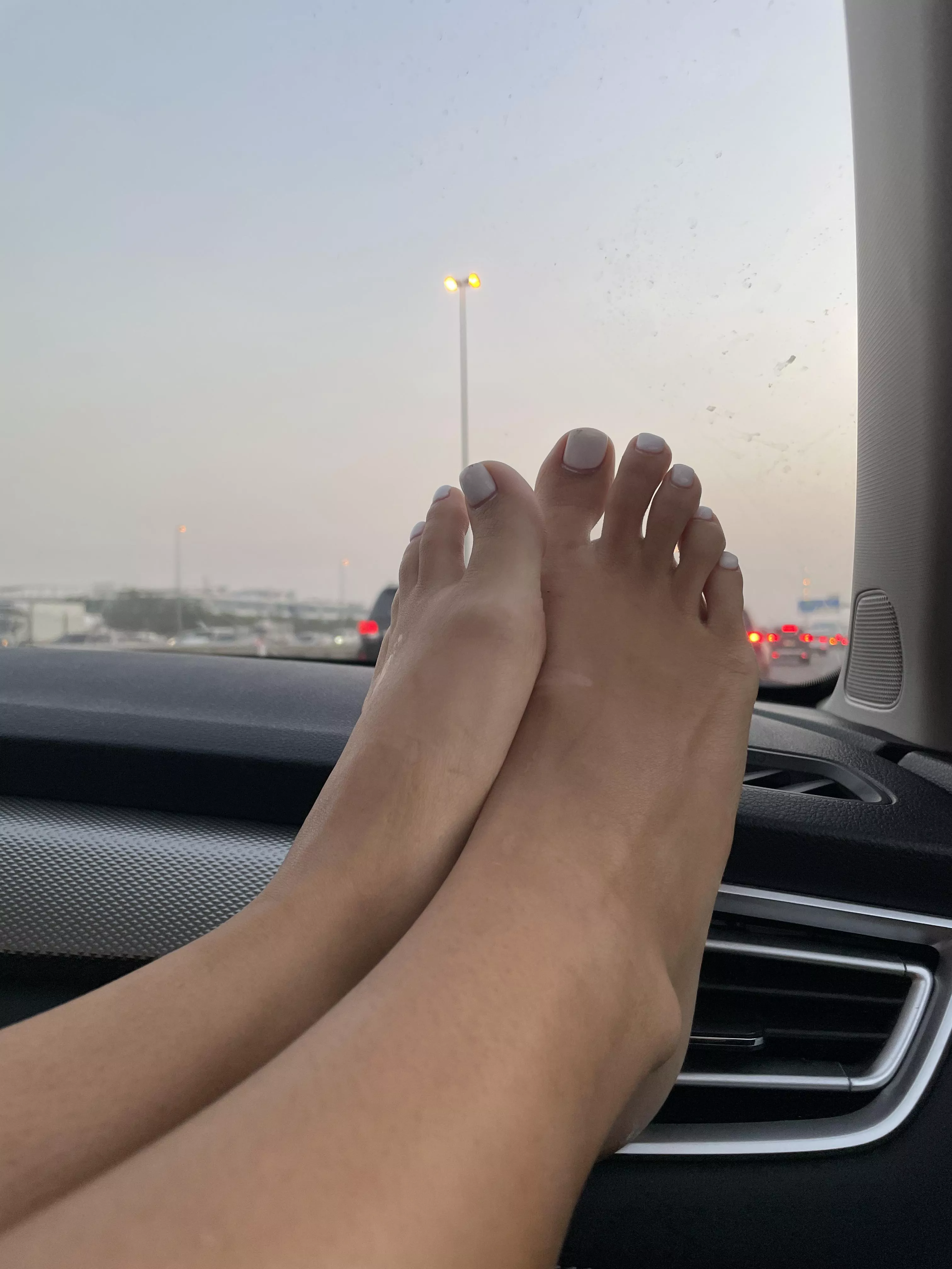 Flawless toes that will make you go 🤤💦😍 Time to come and worship at my altar.