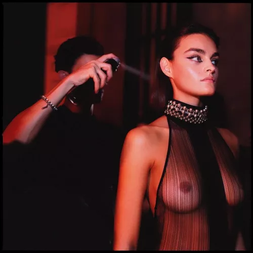 Freya Walton | ETAM Womenswear Spring-Summer 2025, Paris | backstage