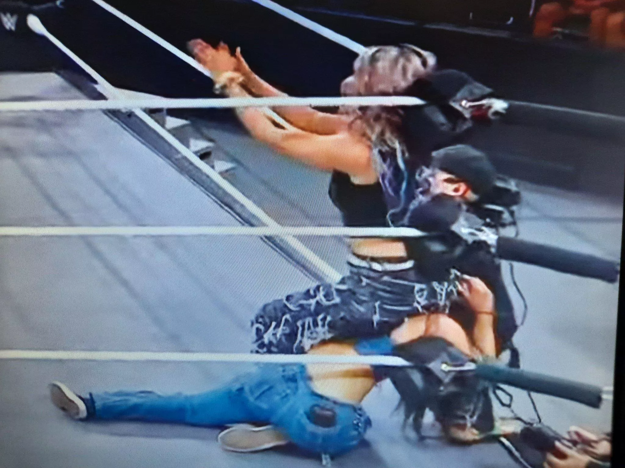 Giulia using Roxanne as her seat