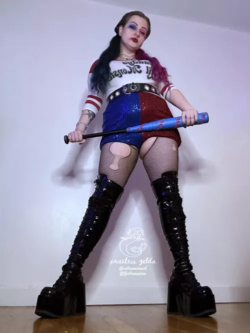 Harley Quinn by sativamermaid🩸🩷