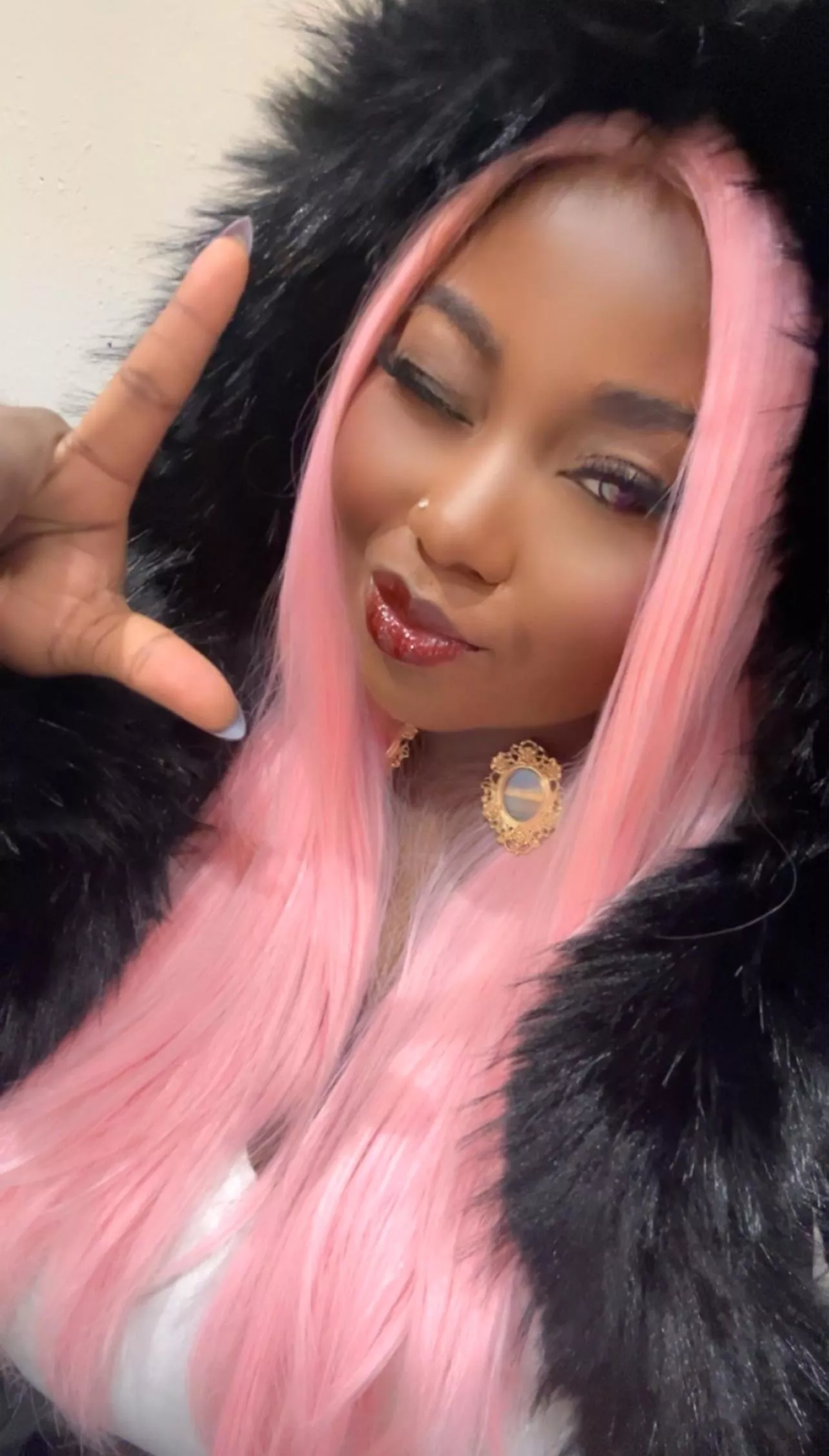 Hey you! Yes you! Reading this right now. I want you to choose my next hairstyle 