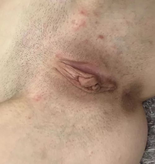 I'd love it if you came in my pussy. I'm so tight and wet right now