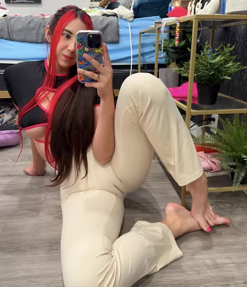 If you stare too long, you owe me dinner.